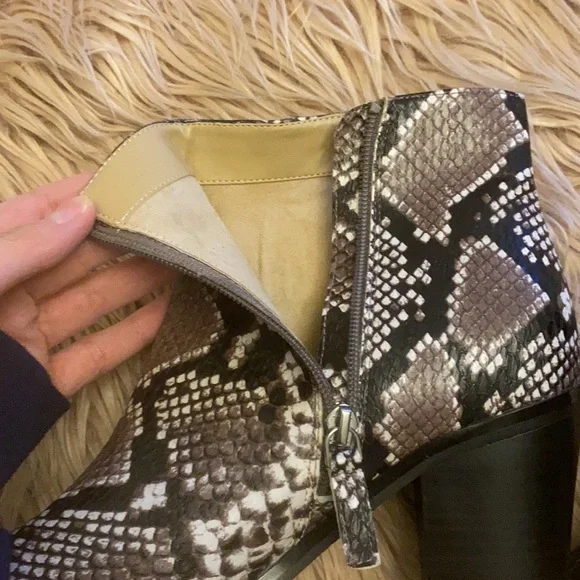 Braxten Snake Embossed Block Heel Bootie
14TH AND UNION - Picture 7 of 7